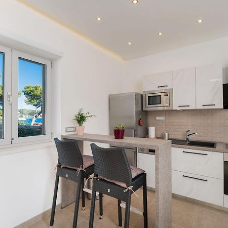 Beach Residences Caroline Χβαρ Εξωτερικό φωτογραφία