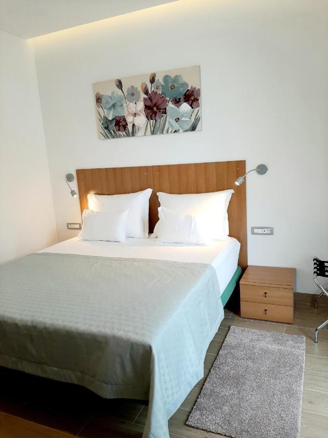 Beach Residences Caroline Χβαρ Εξωτερικό φωτογραφία