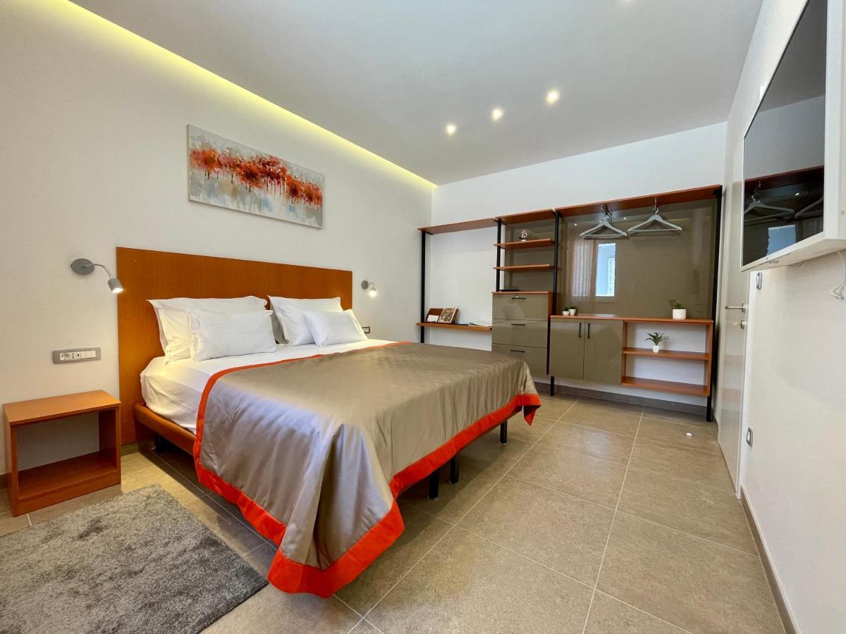 Beach Residences Caroline Χβαρ Εξωτερικό φωτογραφία