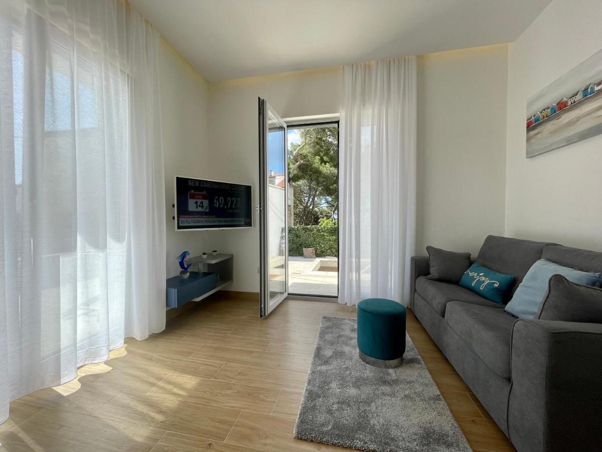 Beach Residences Caroline Χβαρ Εξωτερικό φωτογραφία