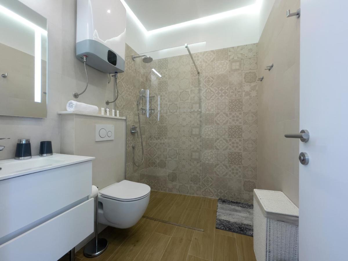 Beach Residences Caroline Χβαρ Εξωτερικό φωτογραφία