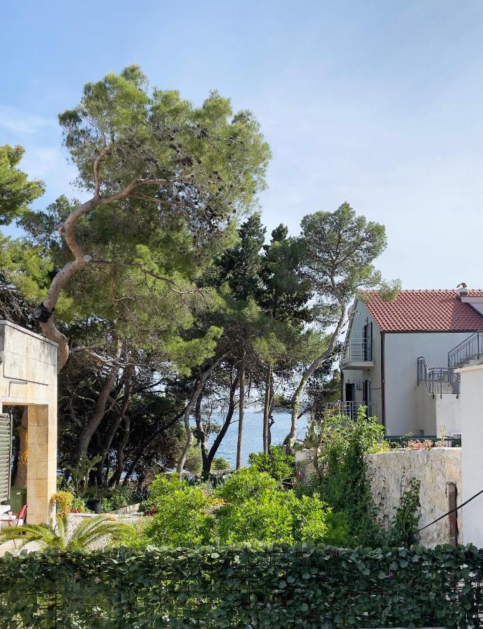 Beach Residences Caroline Χβαρ Εξωτερικό φωτογραφία