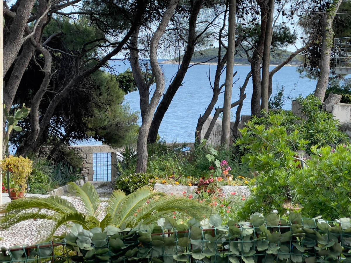 Beach Residences Caroline Χβαρ Εξωτερικό φωτογραφία