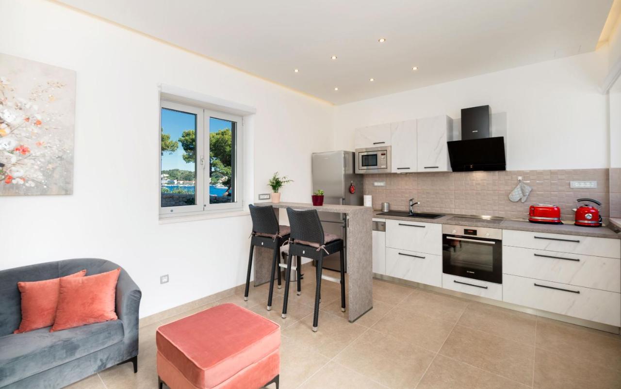 Beach Residences Caroline Χβαρ Εξωτερικό φωτογραφία