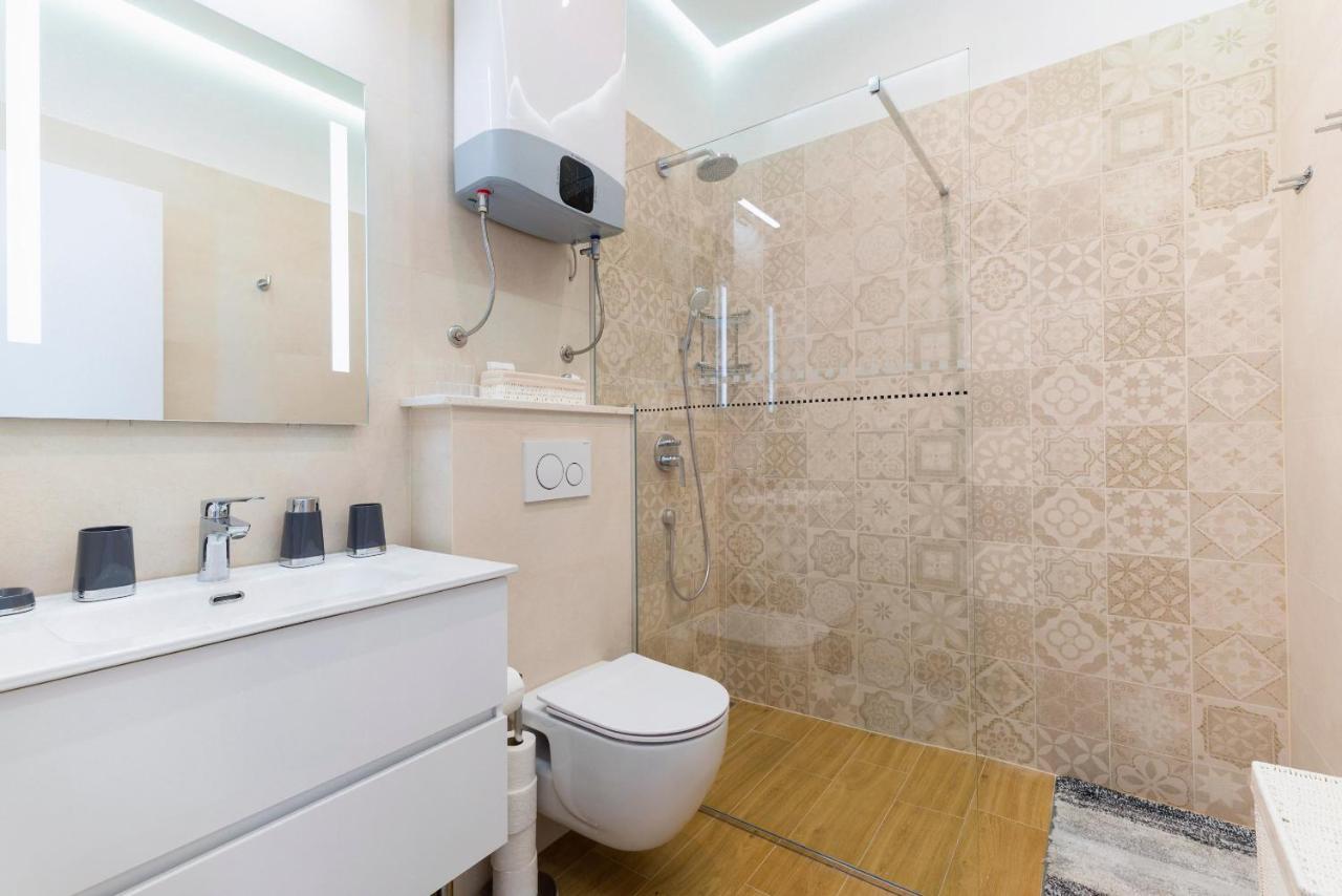 Beach Residences Caroline Χβαρ Εξωτερικό φωτογραφία