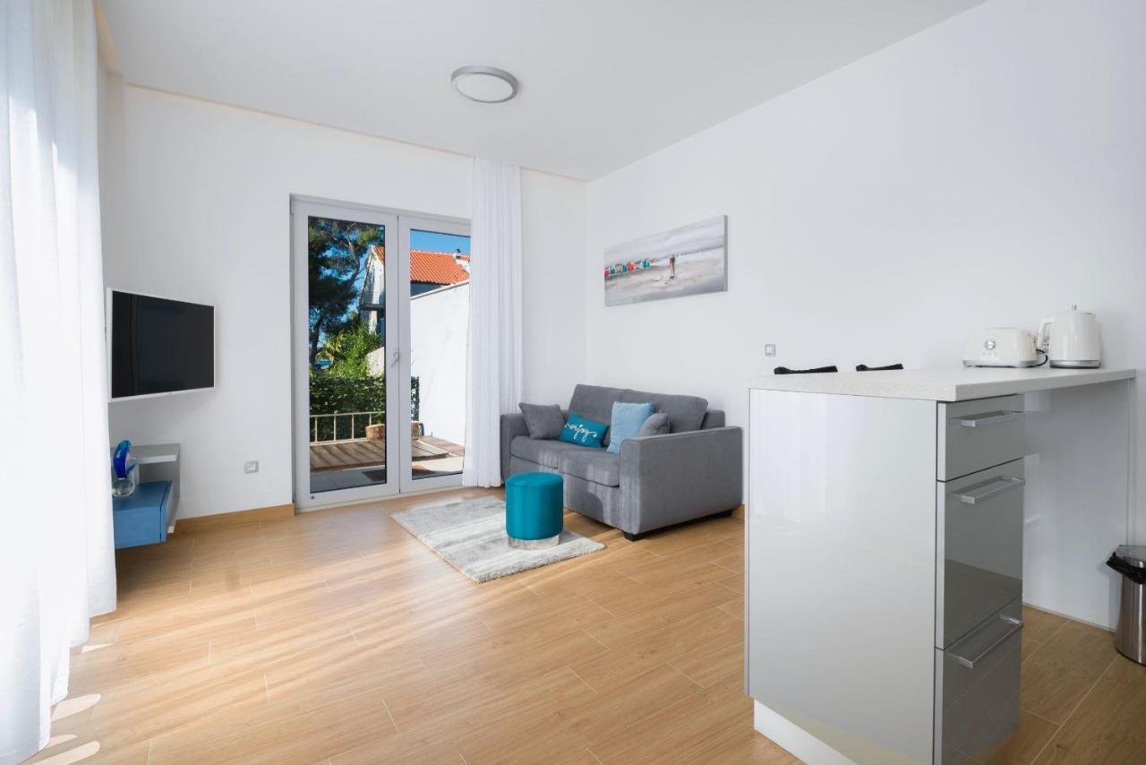 Beach Residences Caroline Χβαρ Εξωτερικό φωτογραφία