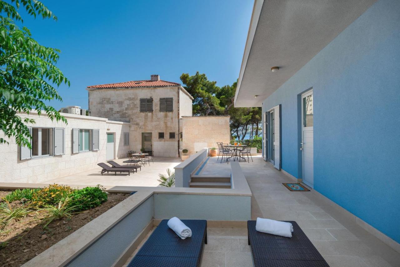 Beach Residences Caroline Χβαρ Εξωτερικό φωτογραφία